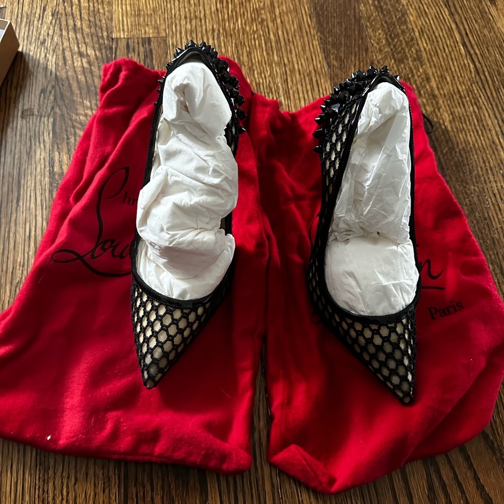 Christian Louboutin Guni Pumps